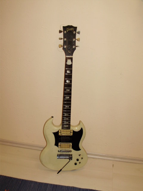 gibson sg 1.jpg